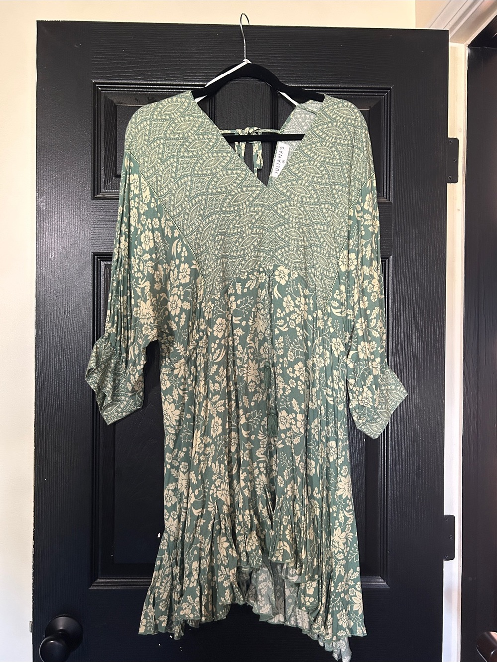 Sage Green Floral Midi Dress with V-Neck - Unknown Brand